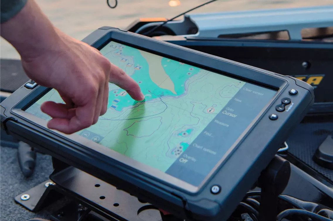 kartenplotter mood + marine chart plotter installation & upgrades in vancouver, bc