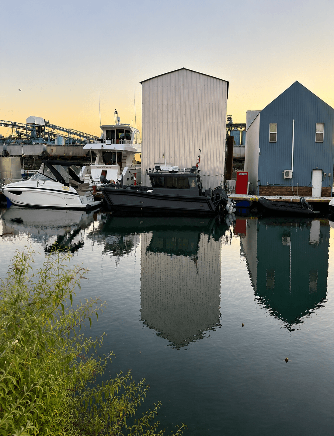 5cf9c2df 446f 428a 890d 9a3bfbc84814 1 + yacht services vancouver