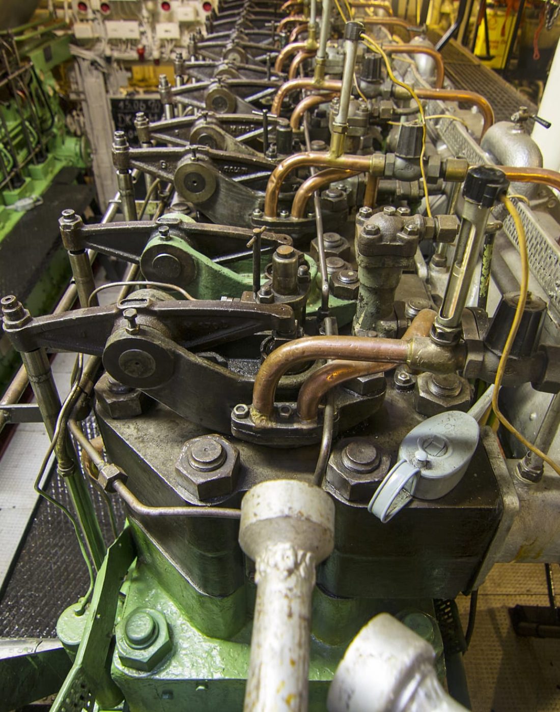 depositphotos 17367509 l + marine diesel and gas engines services in vancouver, bc
